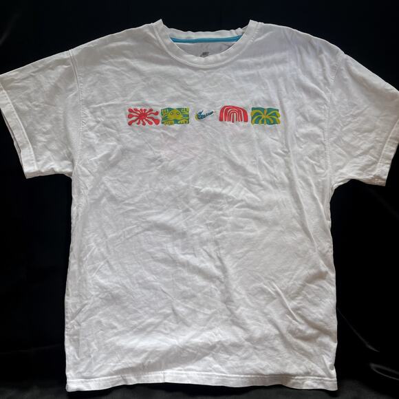 Nike Hawaii Exclusive White Floral T-Shirt - Men's Large - Picture 1 of 10